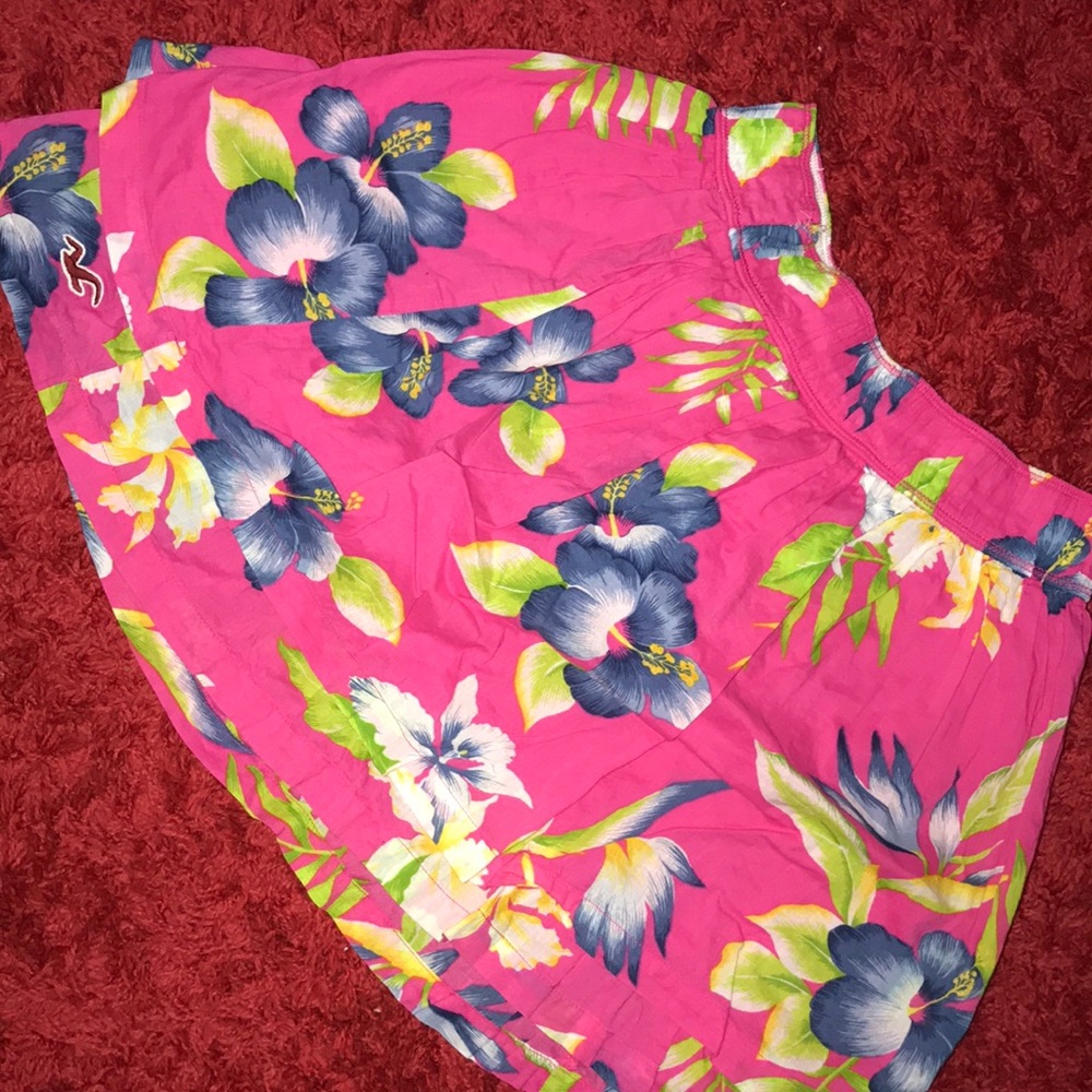 Hollister skirt 💅🏽👗